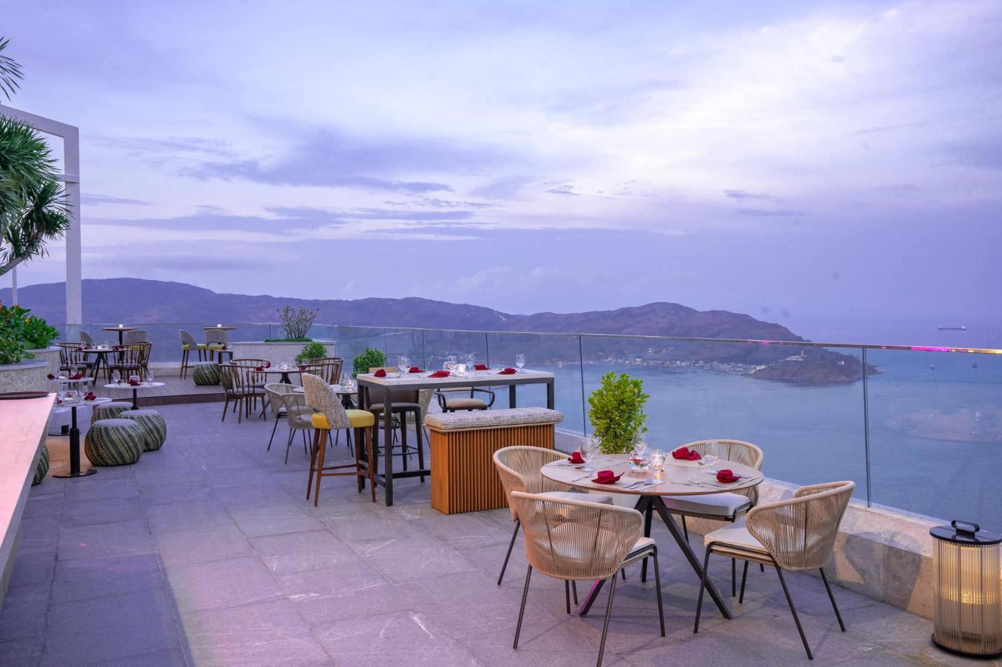 Tms Sea View *